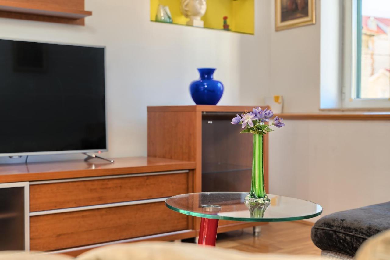 Poetry House Hotel Сплит Екстериор снимка